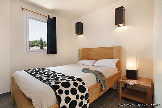 Hotel Domaine Le Milos Castries Phòng bức ảnh