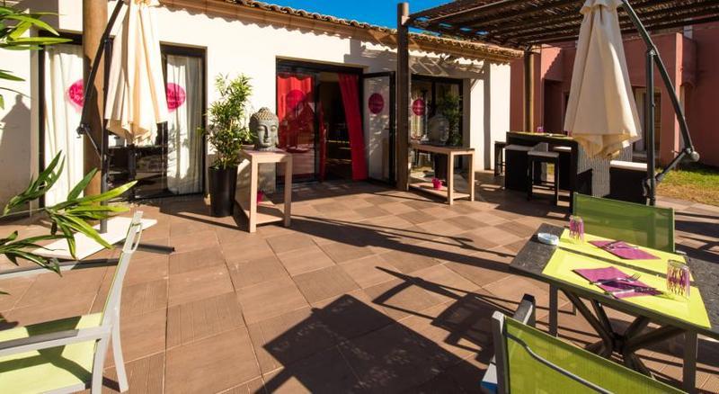 Hotel Domaine Le Milos Castries Ngoại thất bức ảnh