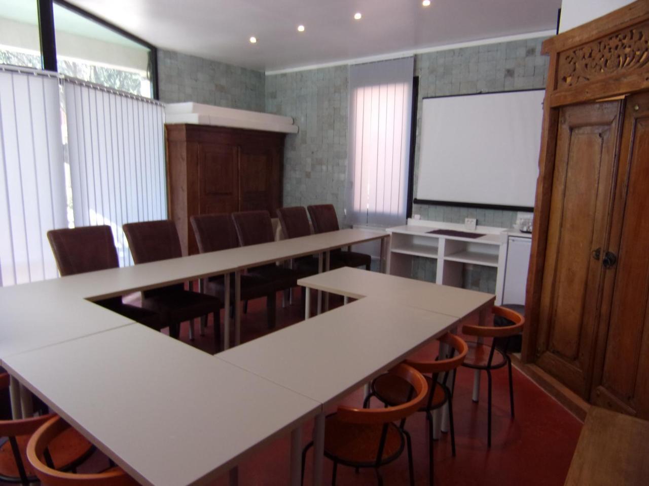 Hotel Domaine Le Milos Castries Ngoại thất bức ảnh