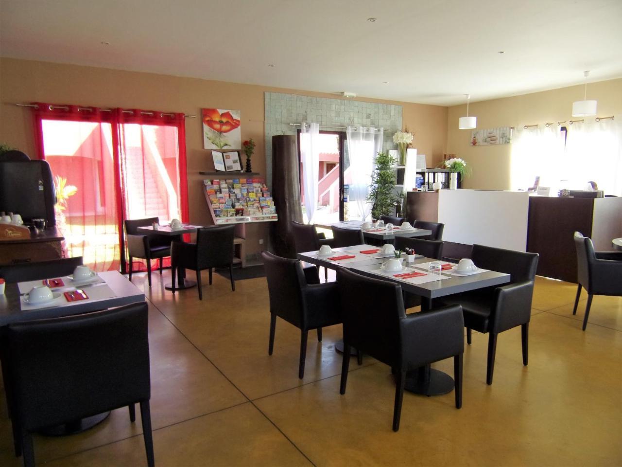 Hotel Domaine Le Milos Castries Ngoại thất bức ảnh